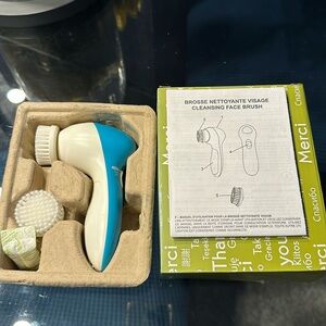 ❤️Cleaning Face Brush ❤️